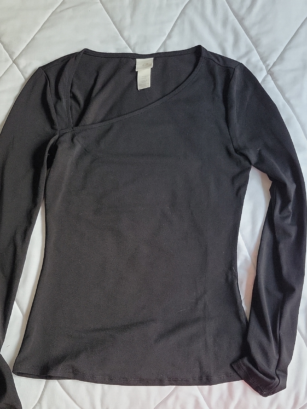 H&M Black Long-Sleeve Asymmetric Neck Tee